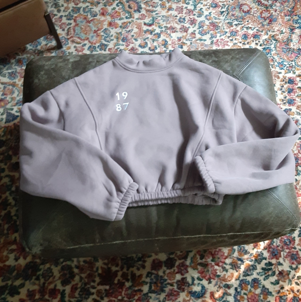 1987 Cropped Sweatshirt